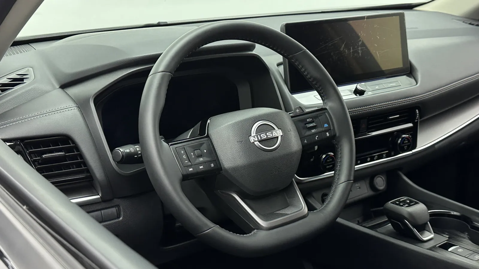 Nissan Rogue photo 8