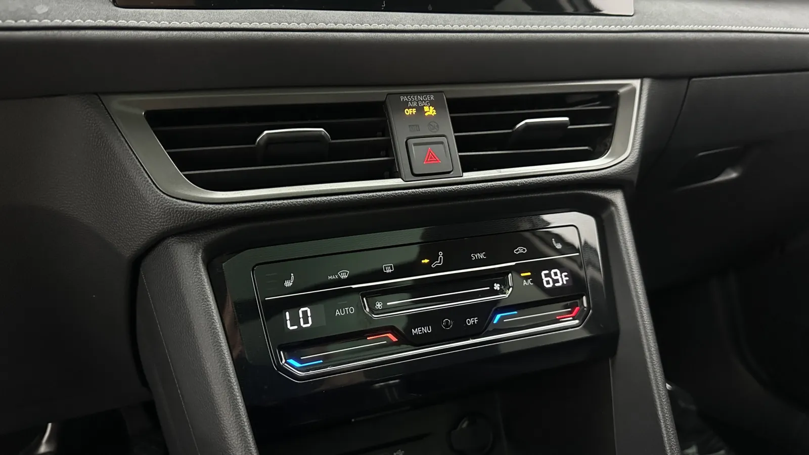 Volkswagen Taos photo 19