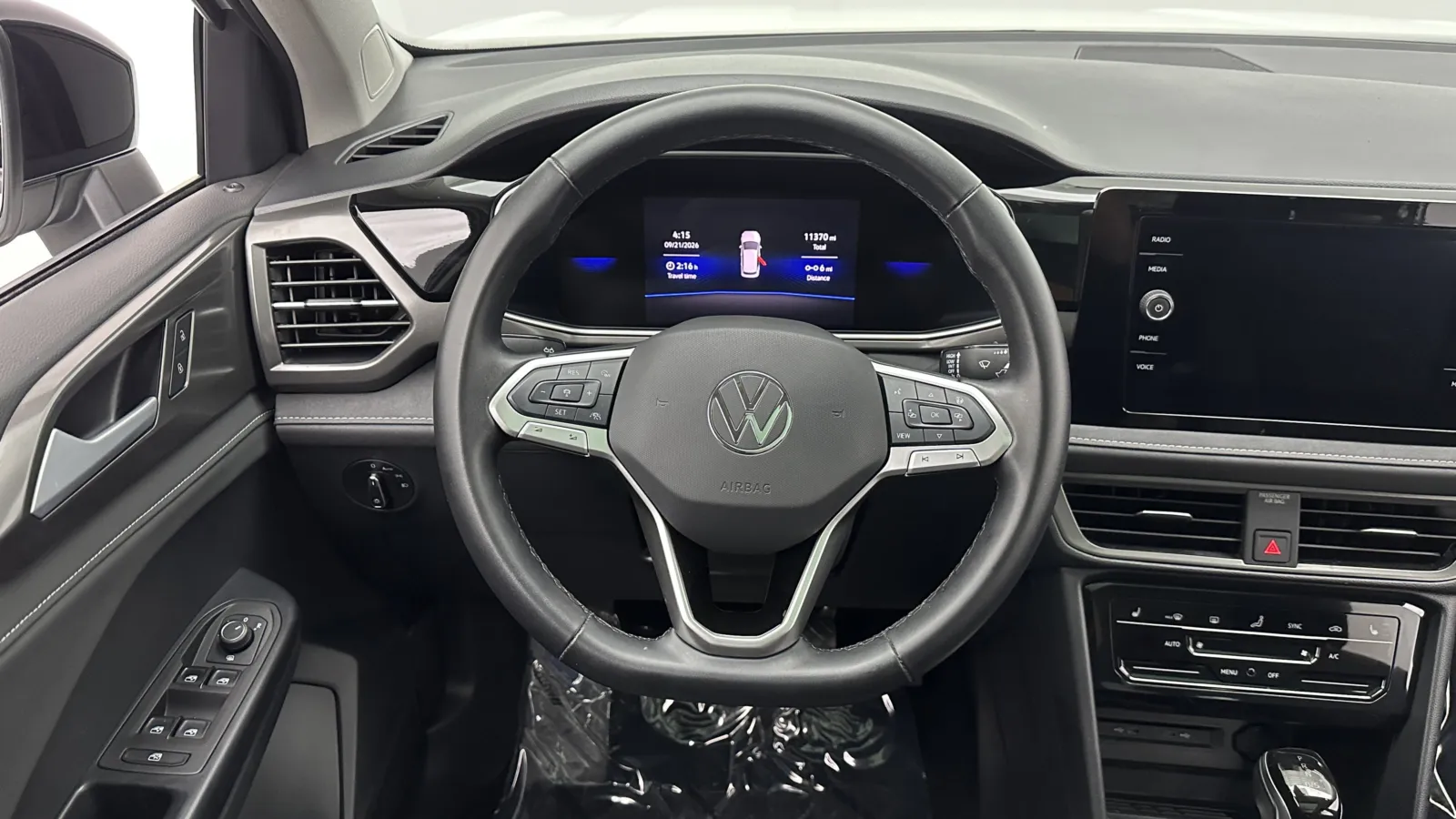 Volkswagen Taos photo 30
