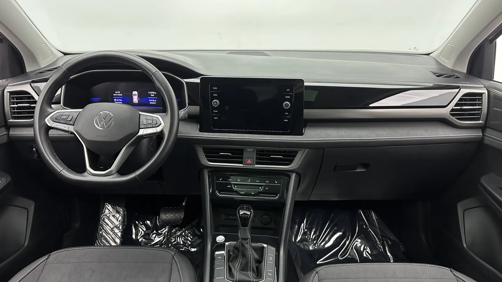 Volkswagen Taos photo 32