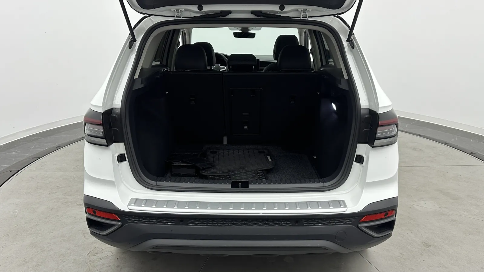 Volkswagen Taos photo 27