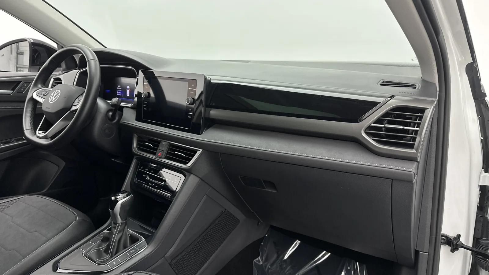 Volkswagen Taos photo 37