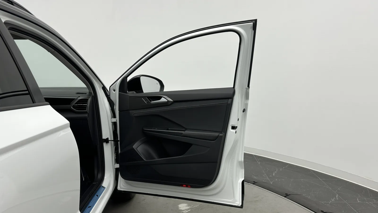 Volkswagen Taos photo 34