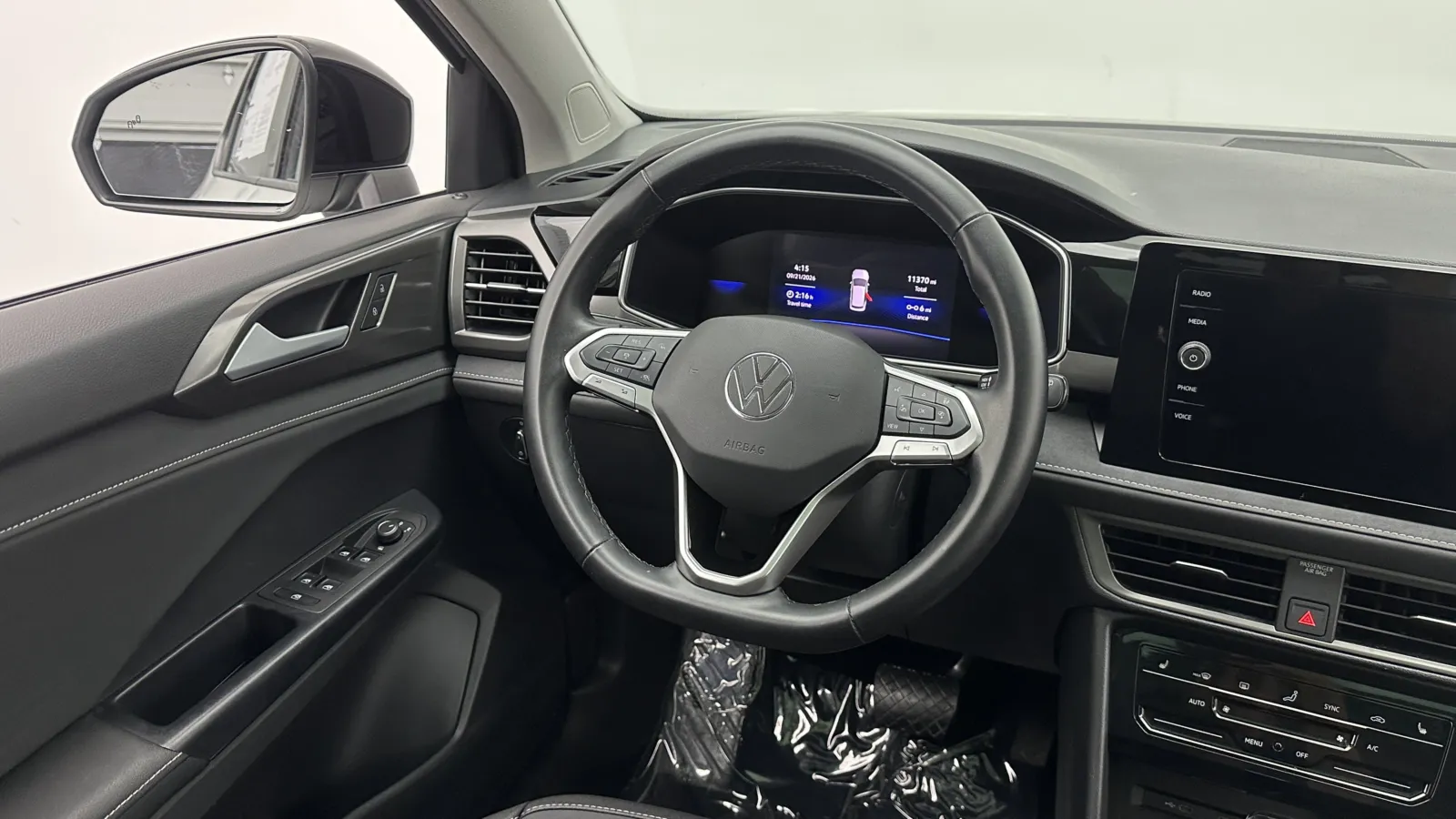 Volkswagen Taos photo 31