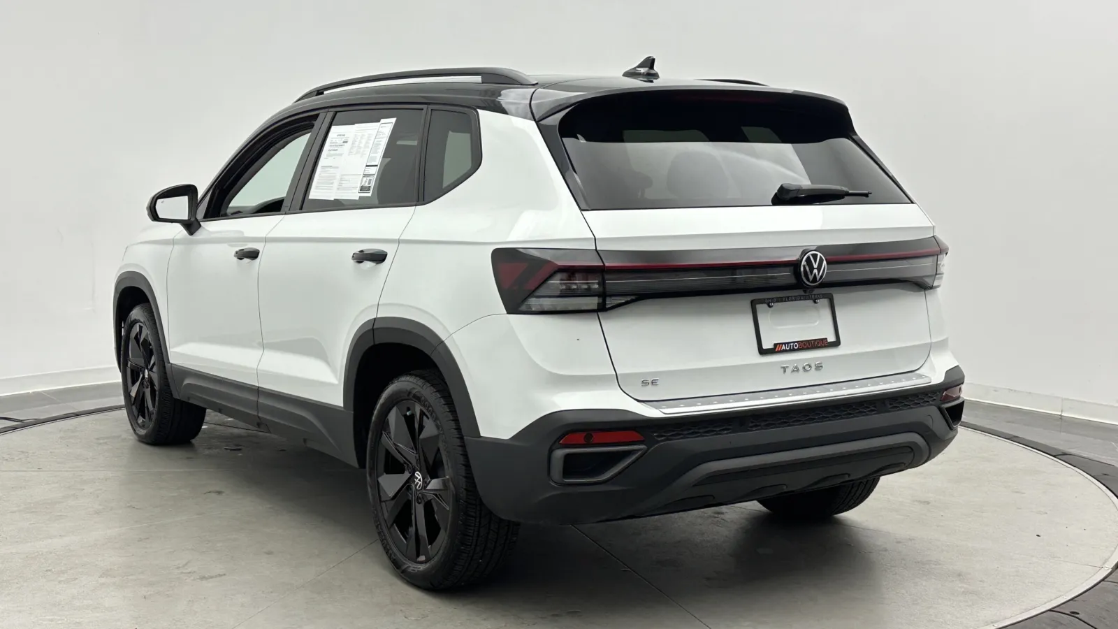 Volkswagen Taos photo 6