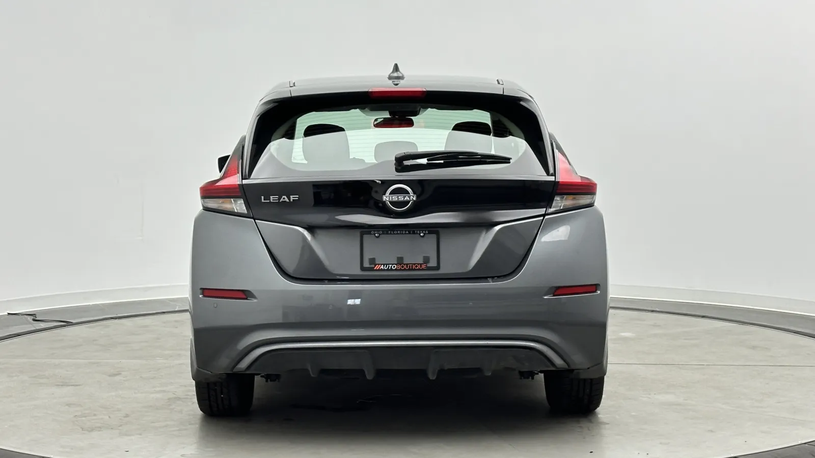 Nissan Leaf photo 6
