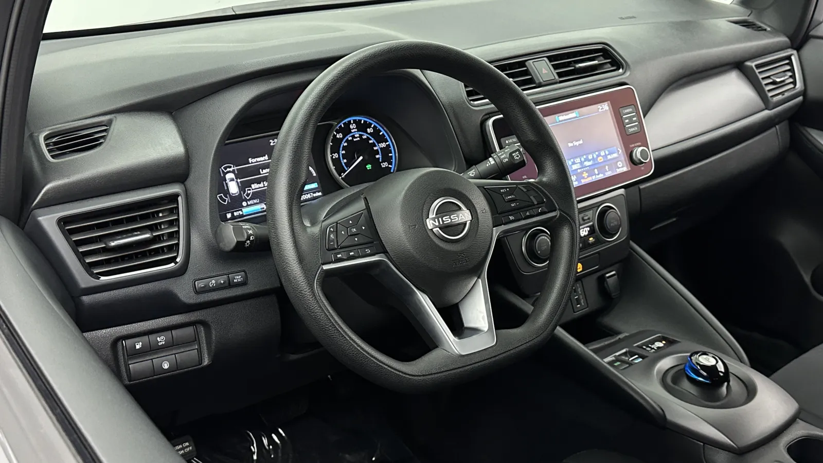Nissan Leaf photo 8