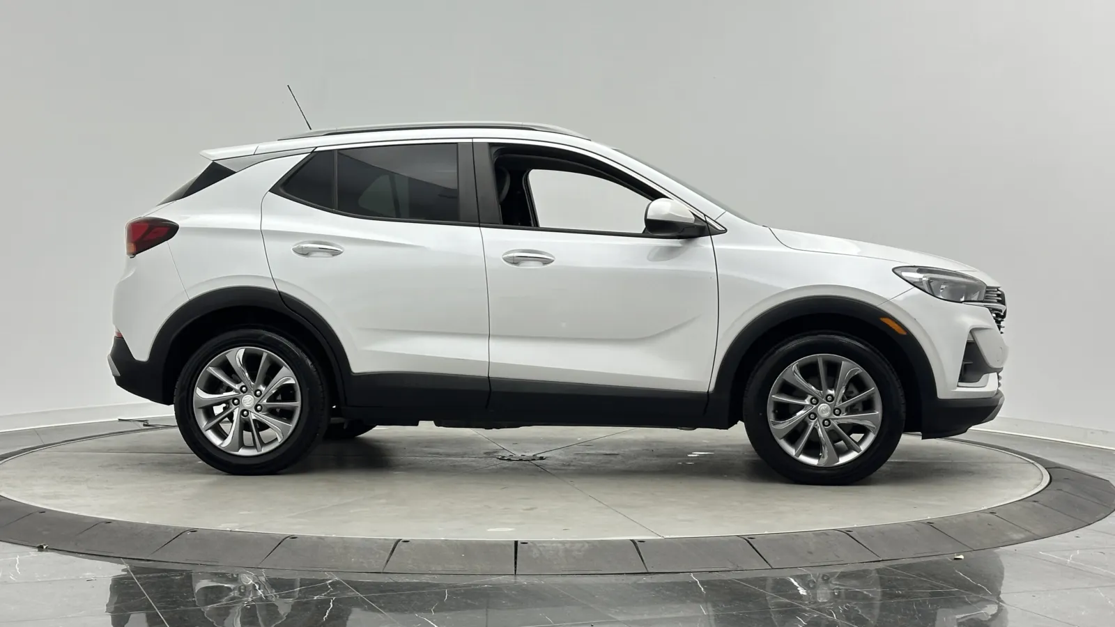 Buick Encore GX photo 8