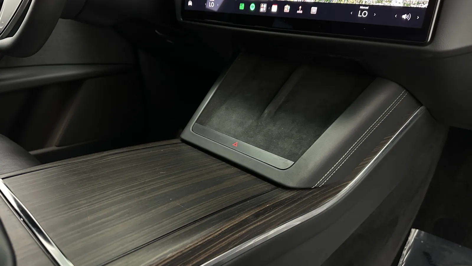 Tesla Model X photo 37