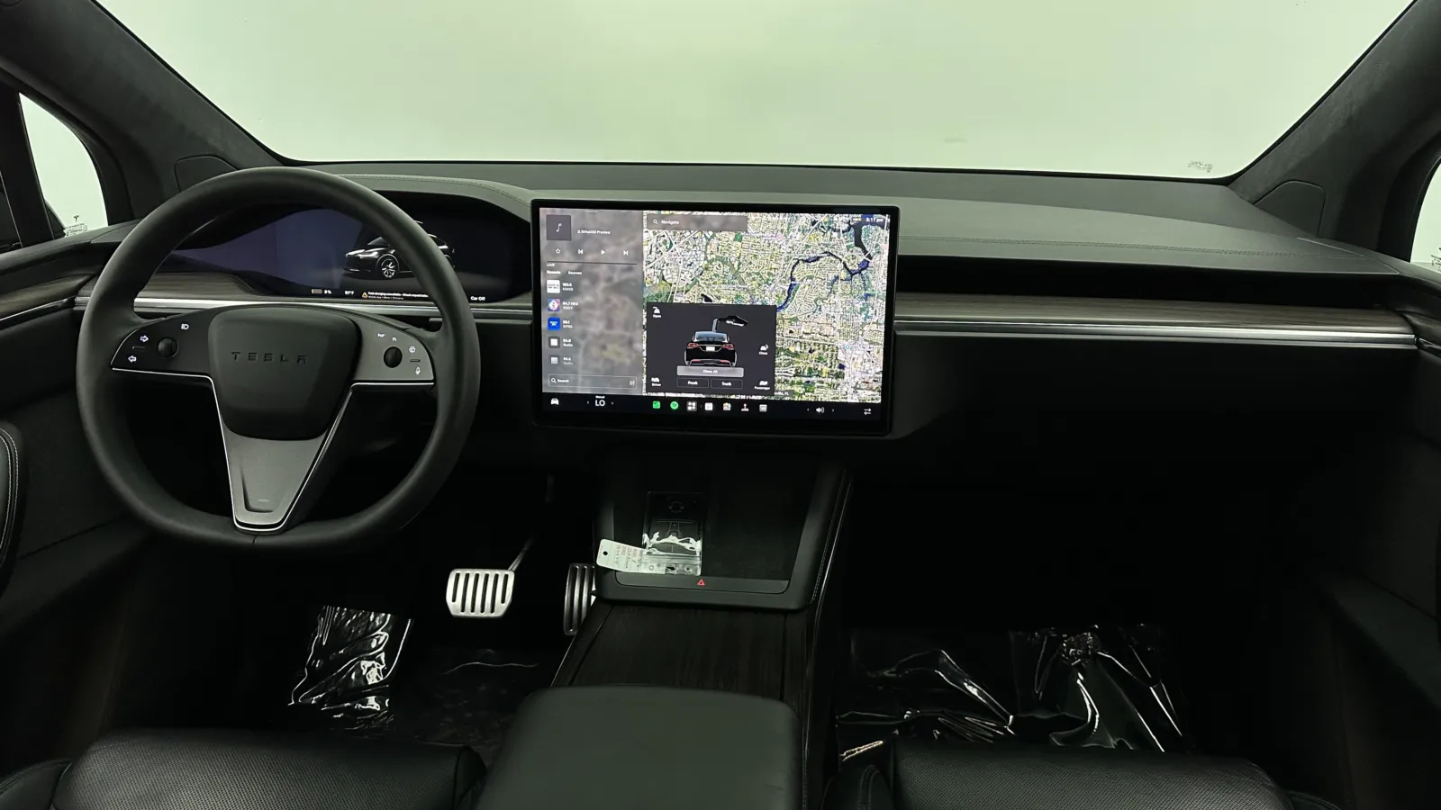 Tesla Model X photo 34