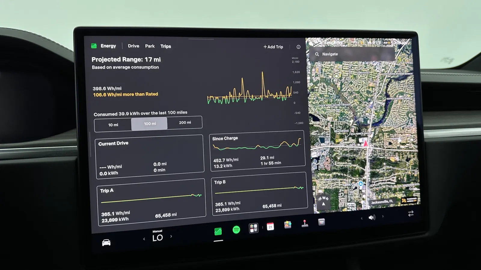 Tesla Model X photo 25