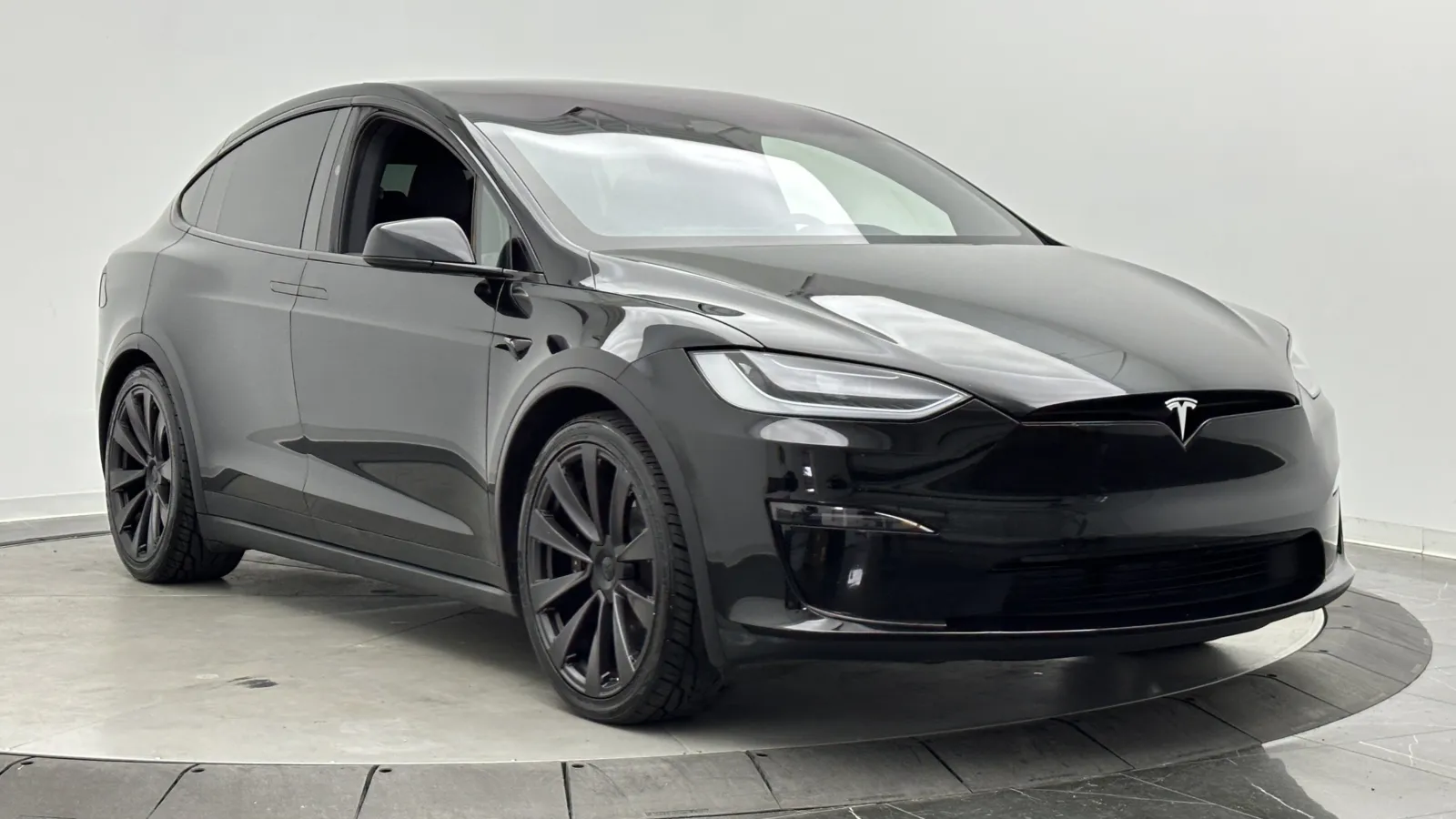Tesla Model X photo 3