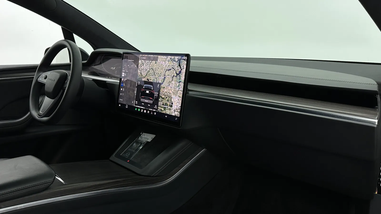 Tesla Model X photo 38