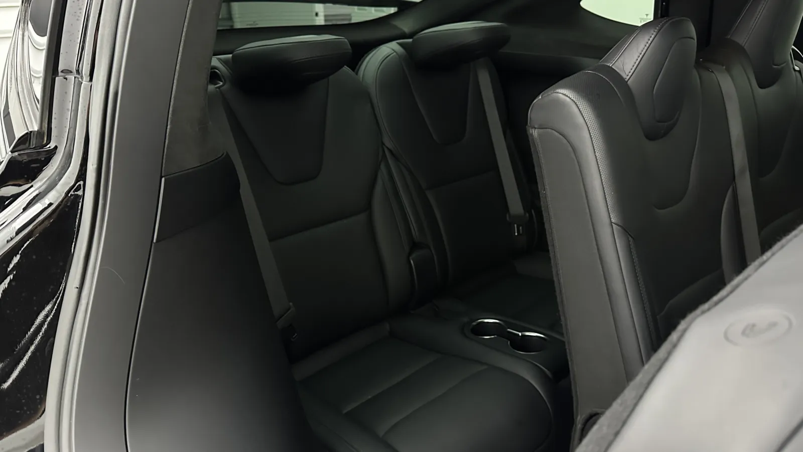 Tesla Model X photo 31