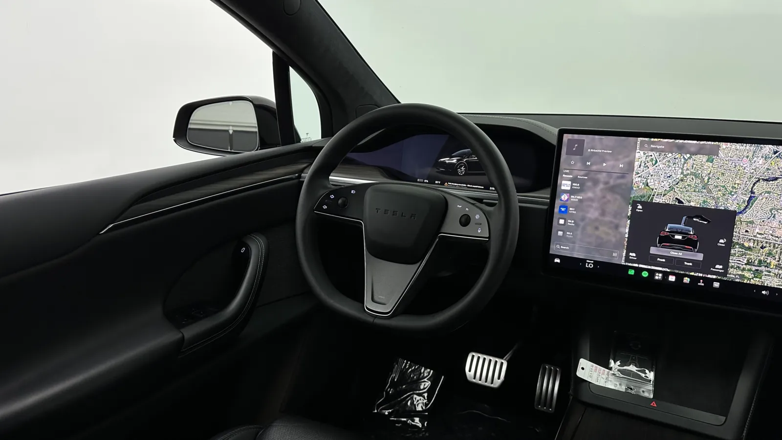 Tesla Model X photo 33