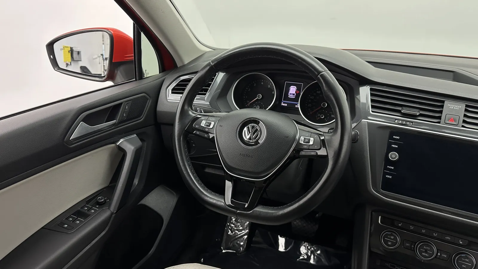 Volkswagen Tiguan photo 29