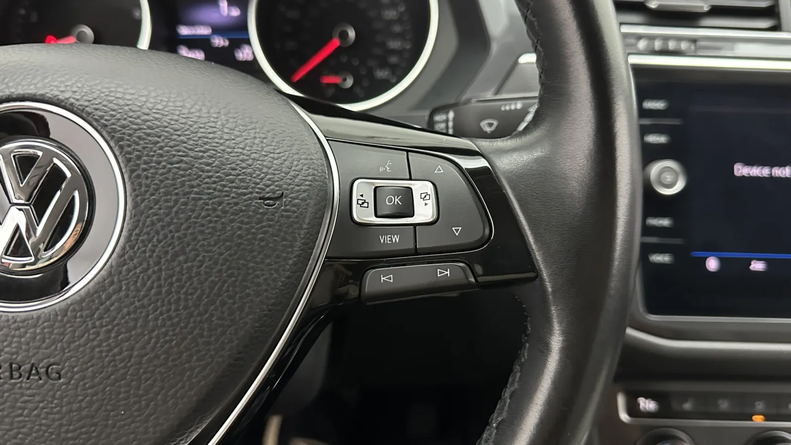 Volkswagen Tiguan photo 18
