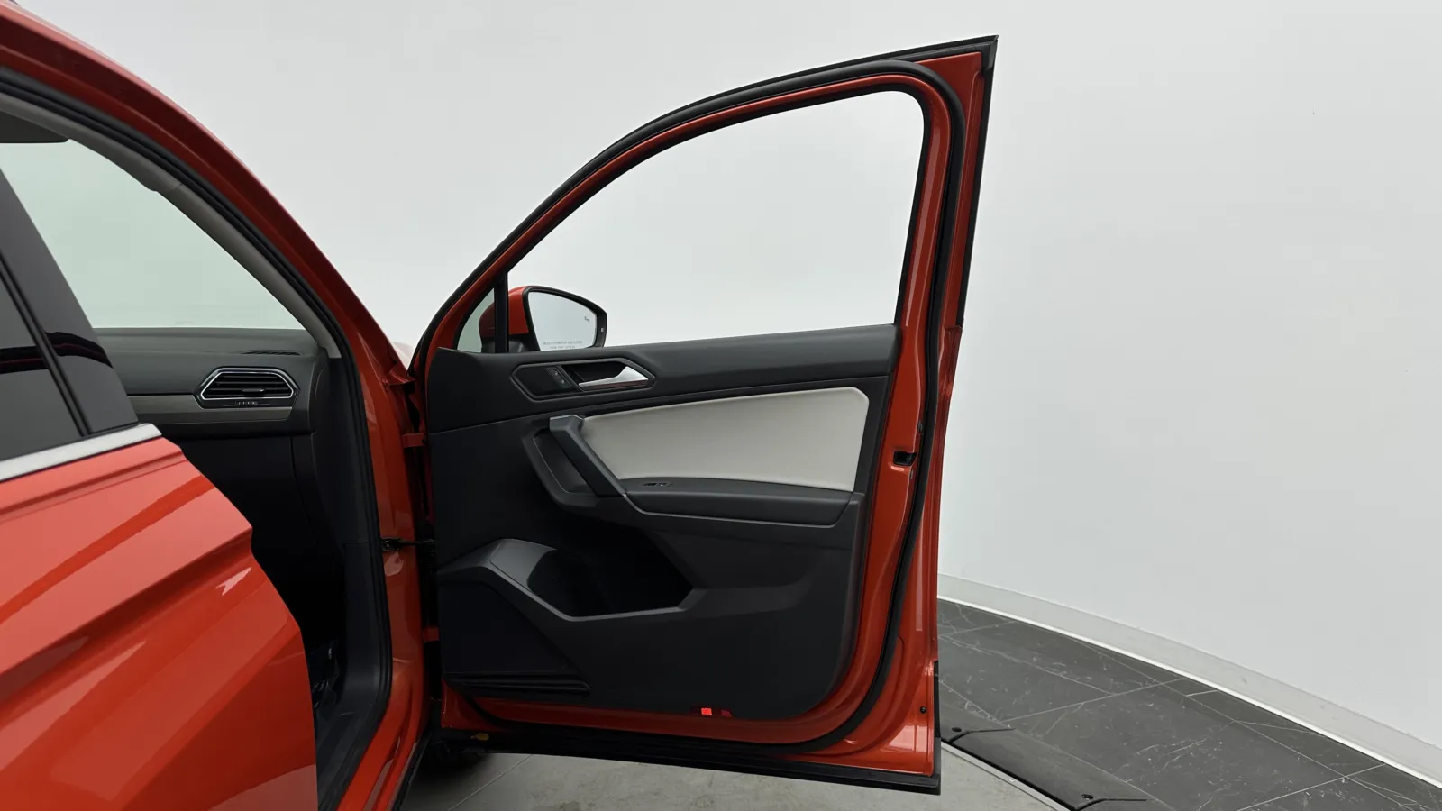 Volkswagen Tiguan photo 32