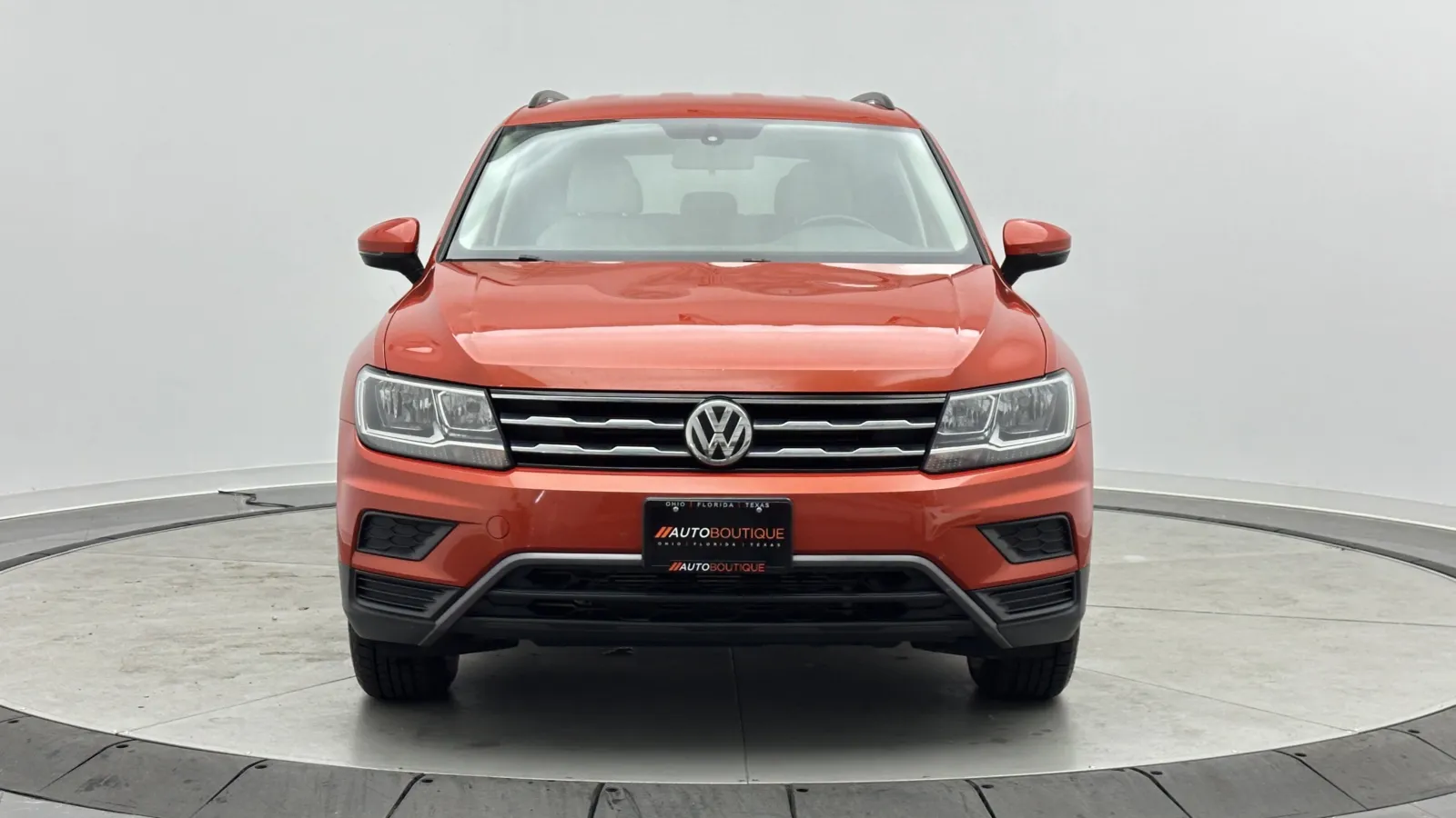 Volkswagen Tiguan photo 2