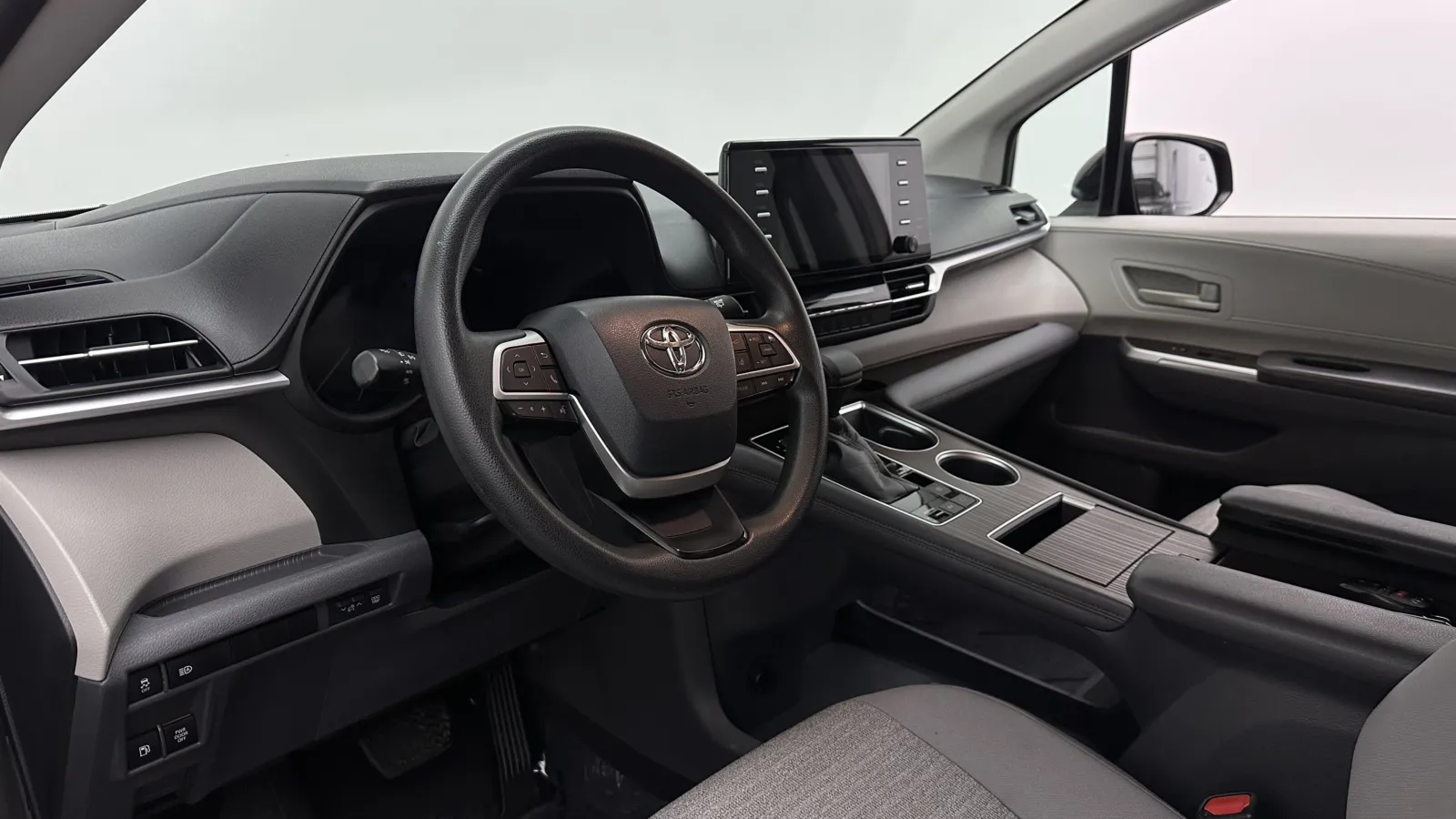 Toyota Sienna photo 10