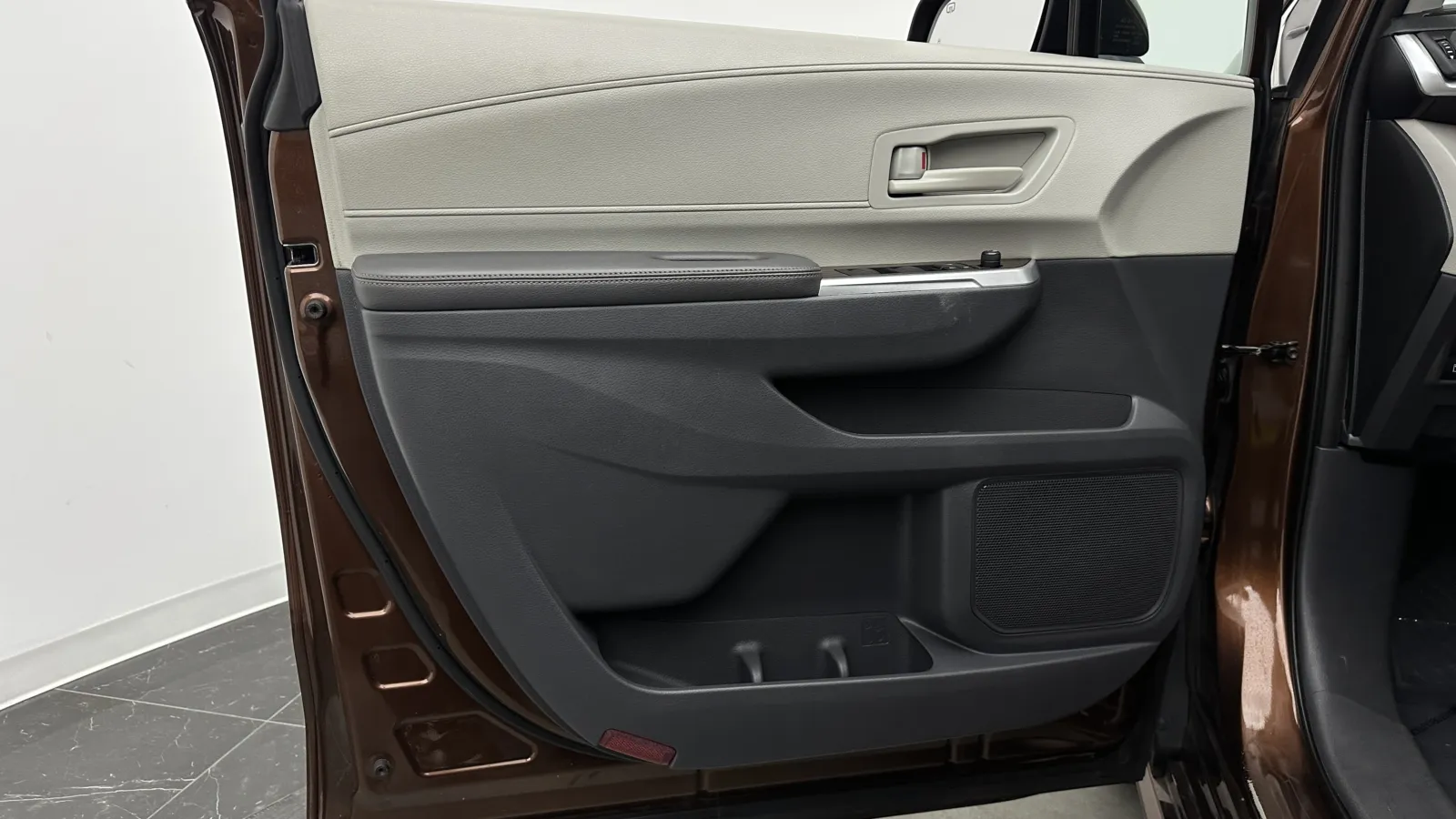 Toyota Sienna photo 9