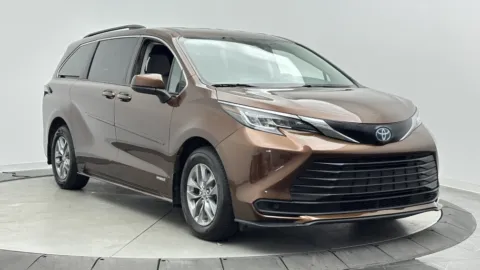 Another view of 2021 Toyota Sienna LE for sale in Jacksonville, FL at Auto Boutique Florida