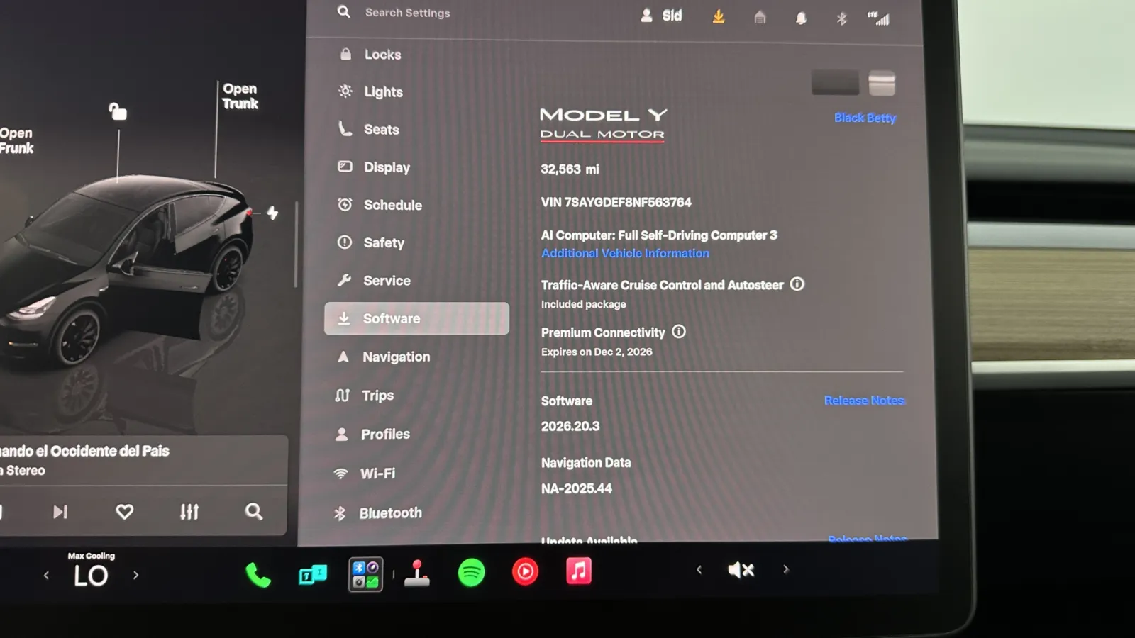 Tesla Model Y photo 19