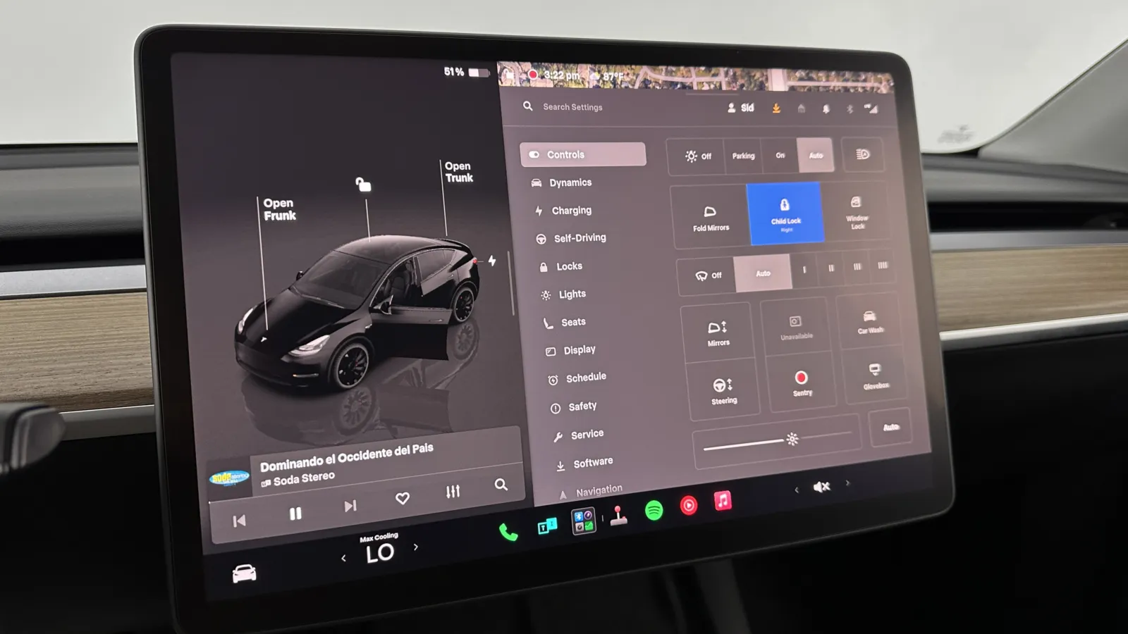 Tesla Model Y photo 14