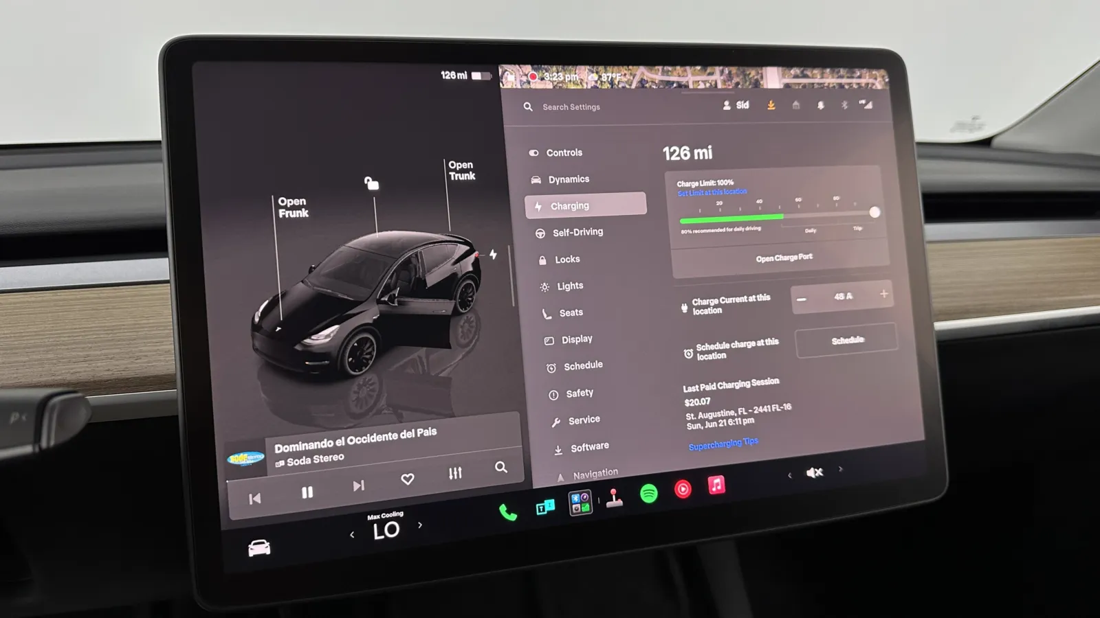 Tesla Model Y photo 15