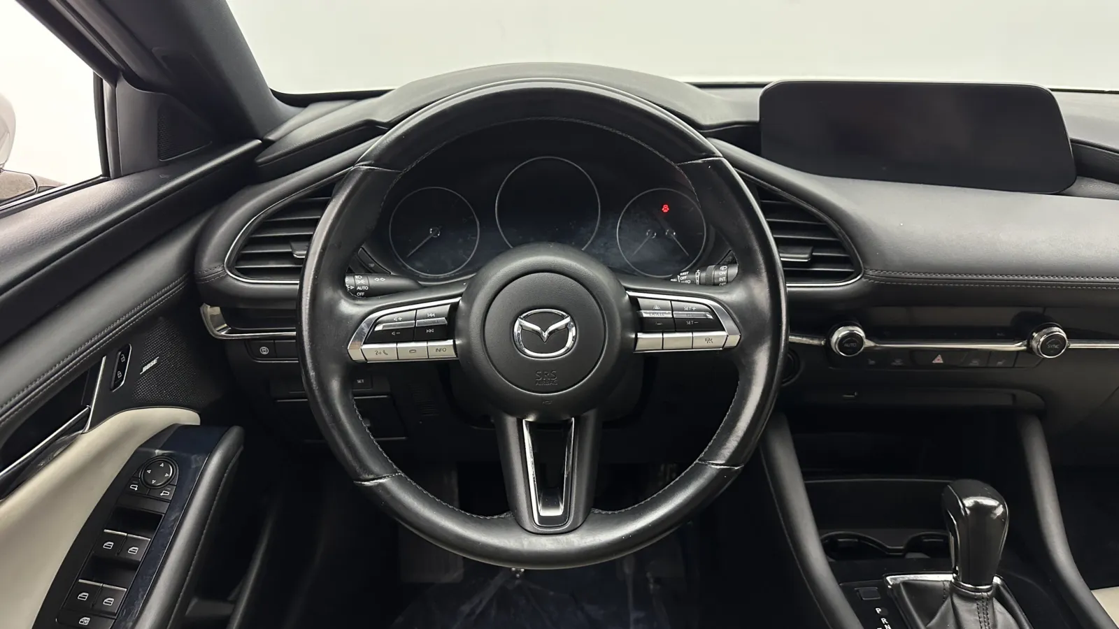 Mazda Mazda3 photo 30
