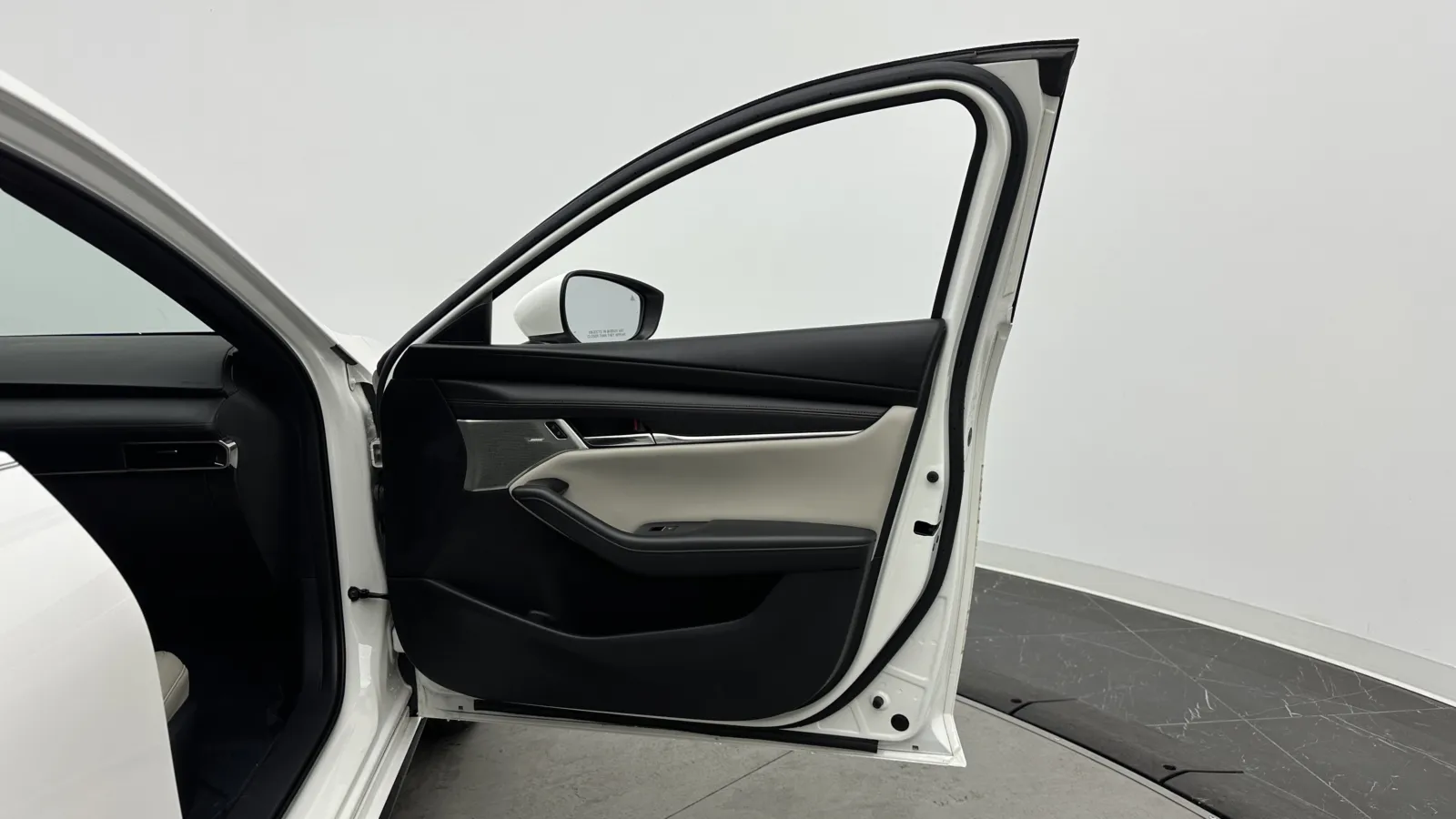 Mazda Mazda3 photo 34