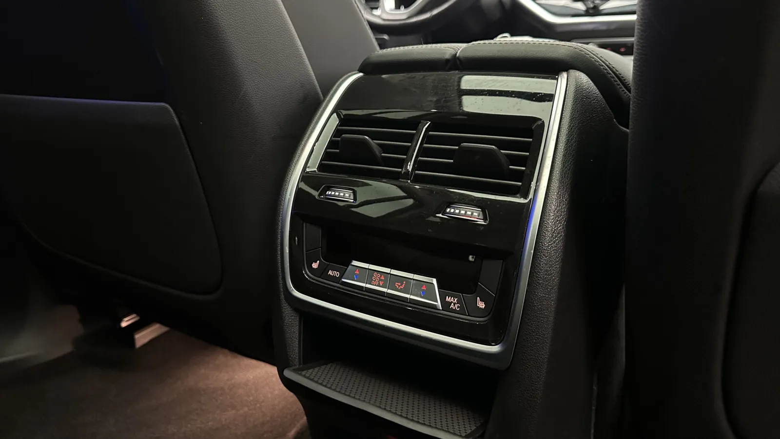 BMW X7 photo 42
