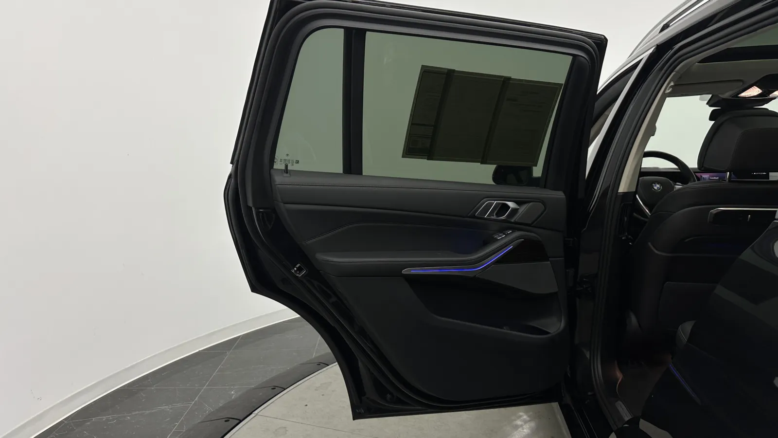 BMW X7 photo 27