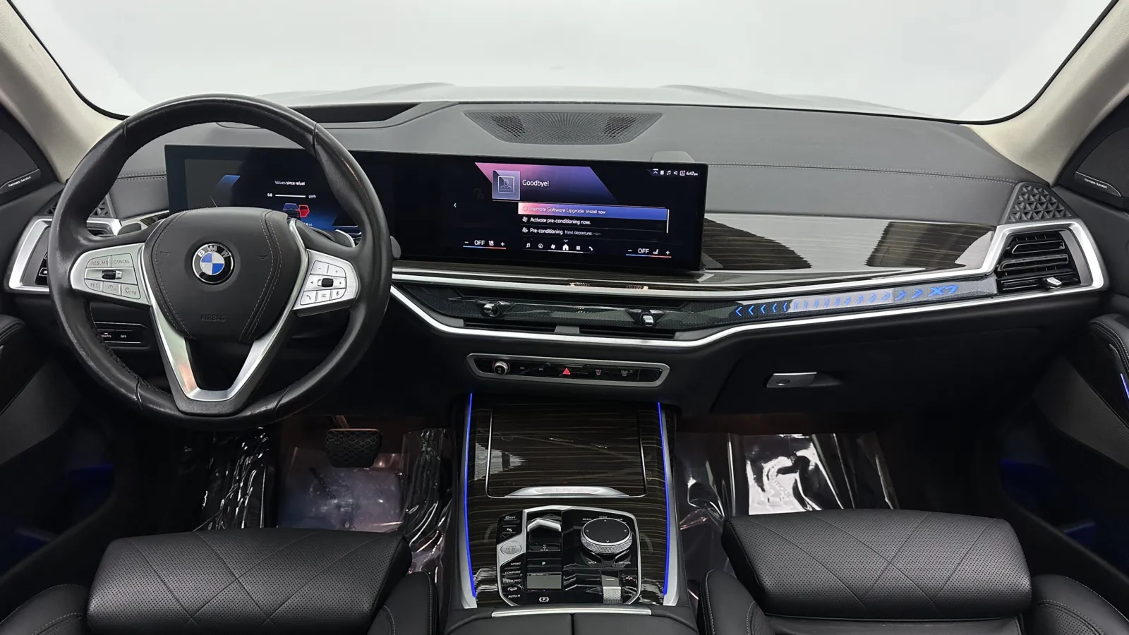 BMW X7 photo 45