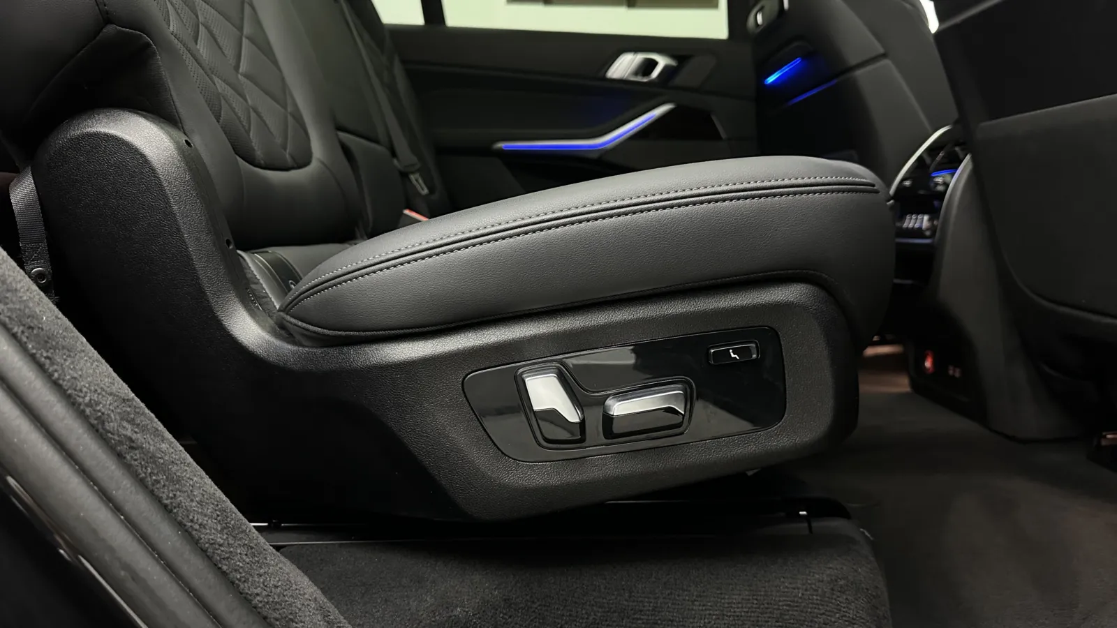 BMW X7 photo 40