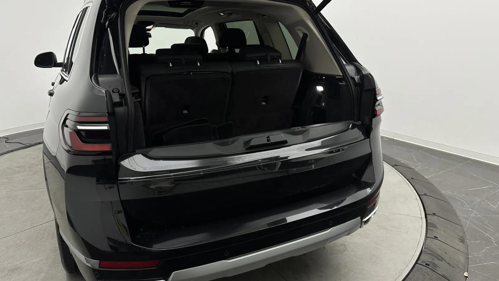 BMW X7 photo 35