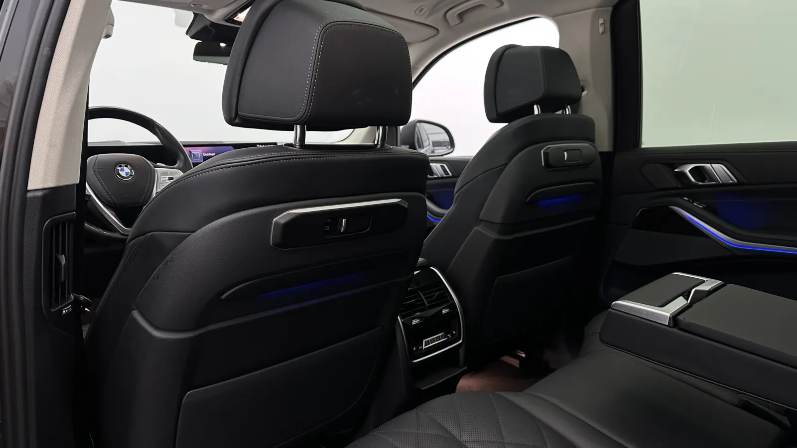 BMW X7 photo 28