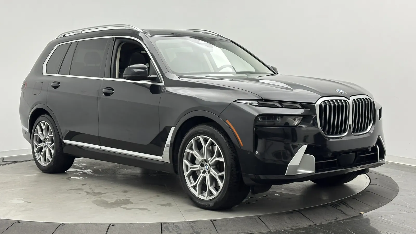 BMW X7 photo 3