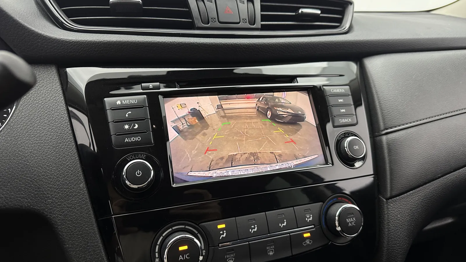 Nissan Rogue photo 16