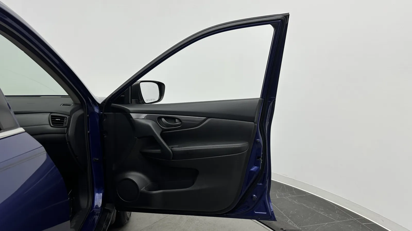 Nissan Rogue photo 30