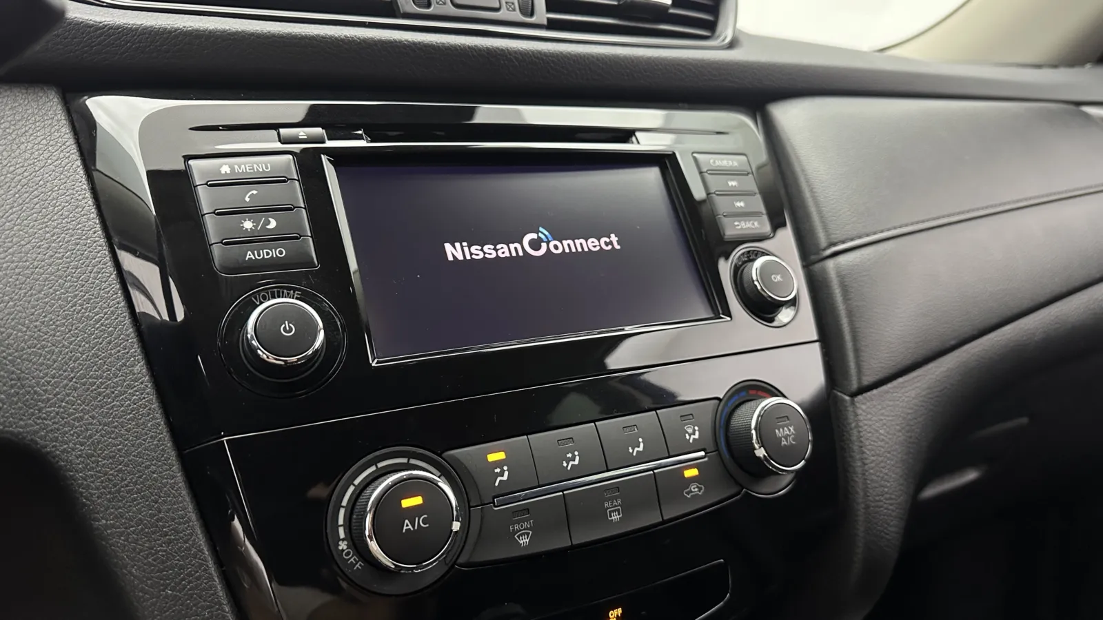 Nissan Rogue photo 14