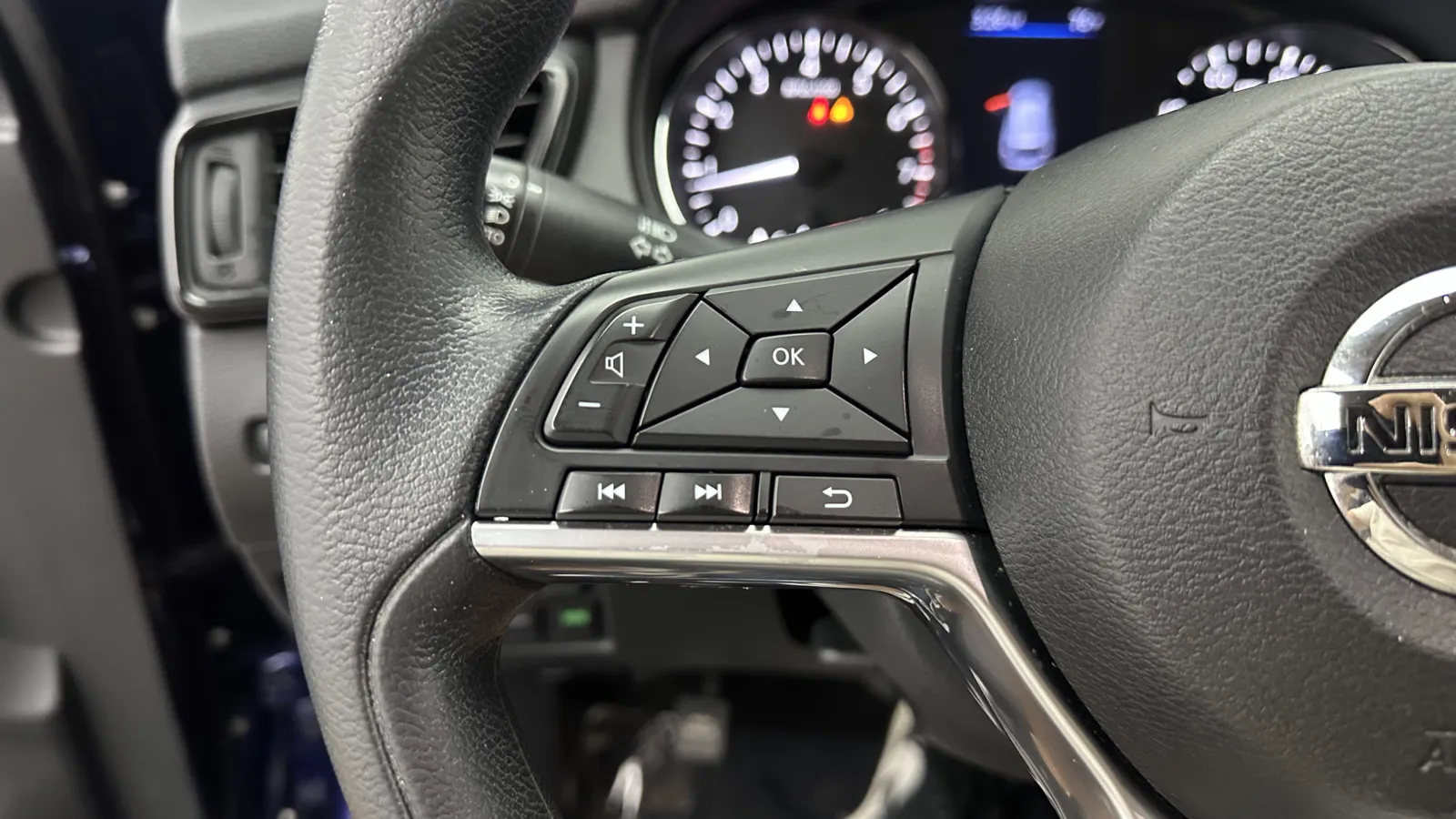 Nissan Rogue photo 18