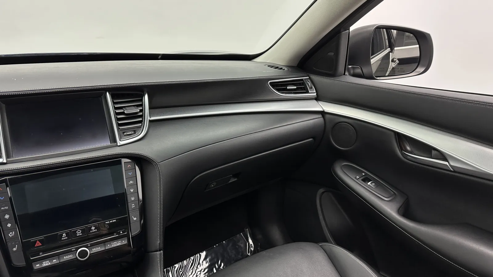 Infiniti QX50 photo 34