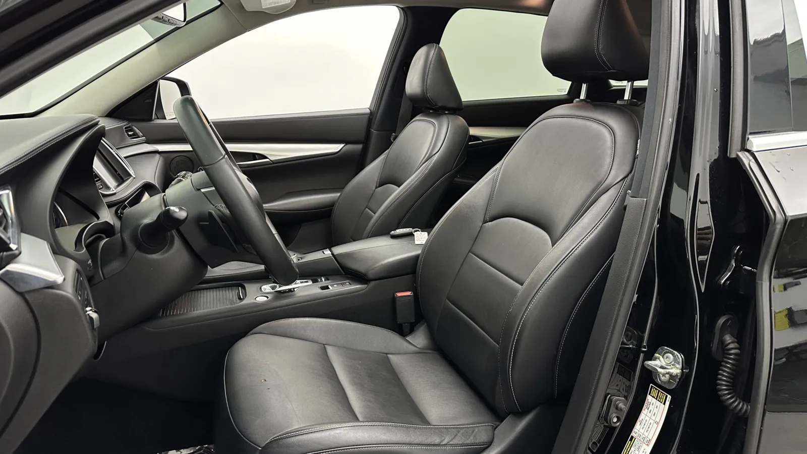 Infiniti QX50 photo 16