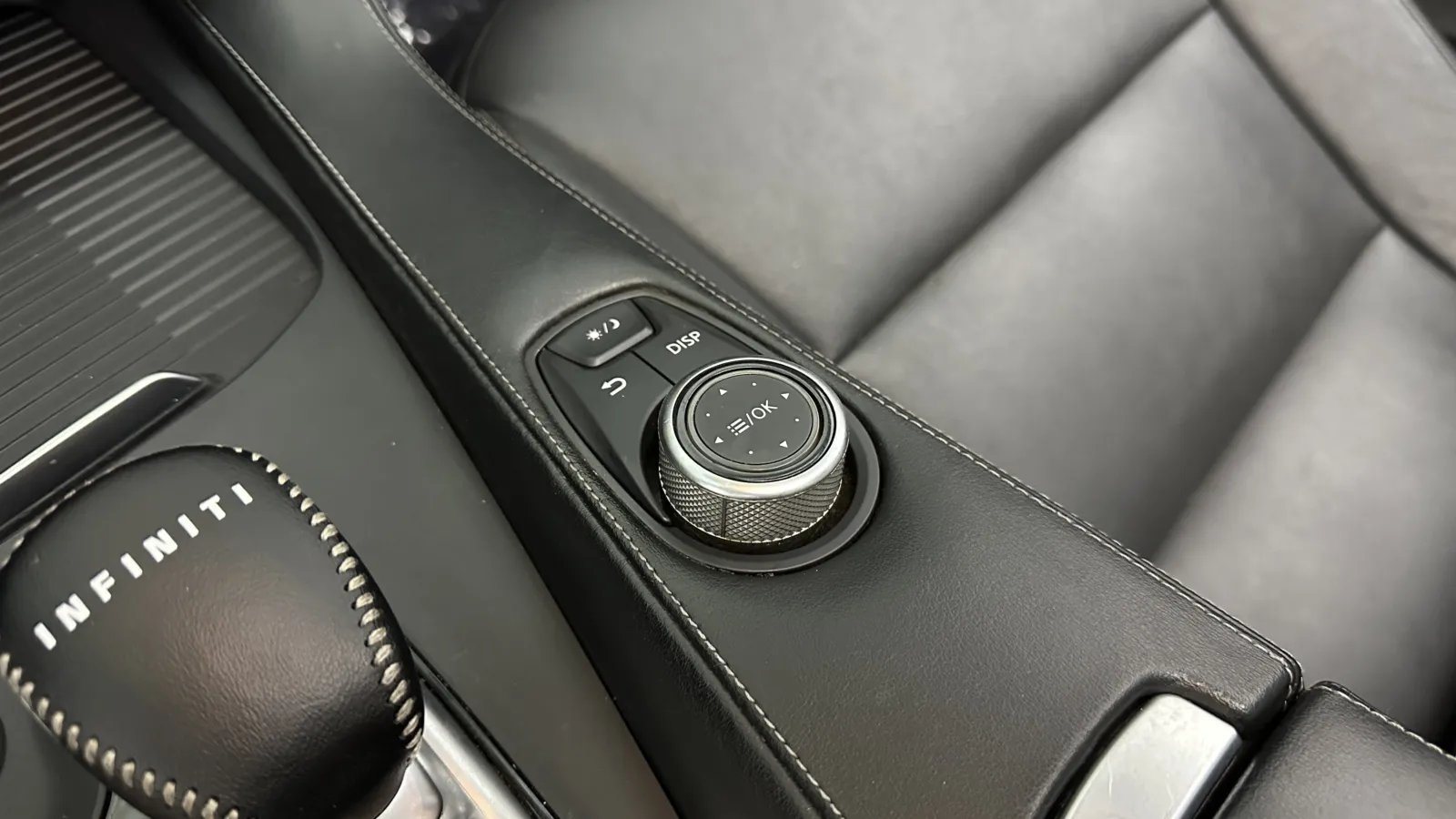 Infiniti QX50 photo 19