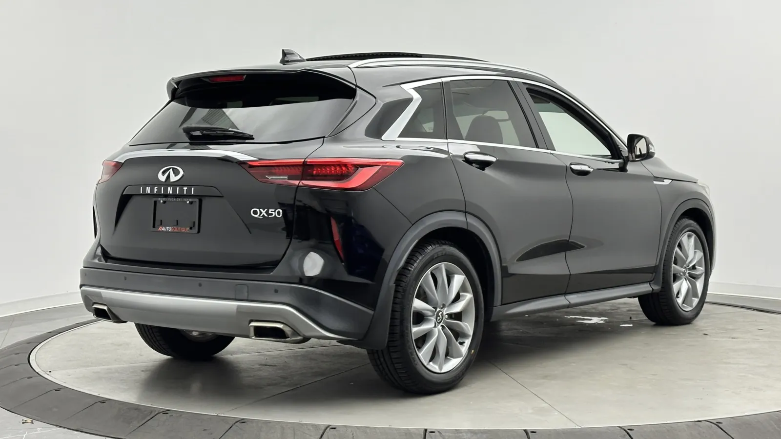 Infiniti QX50 photo 8
