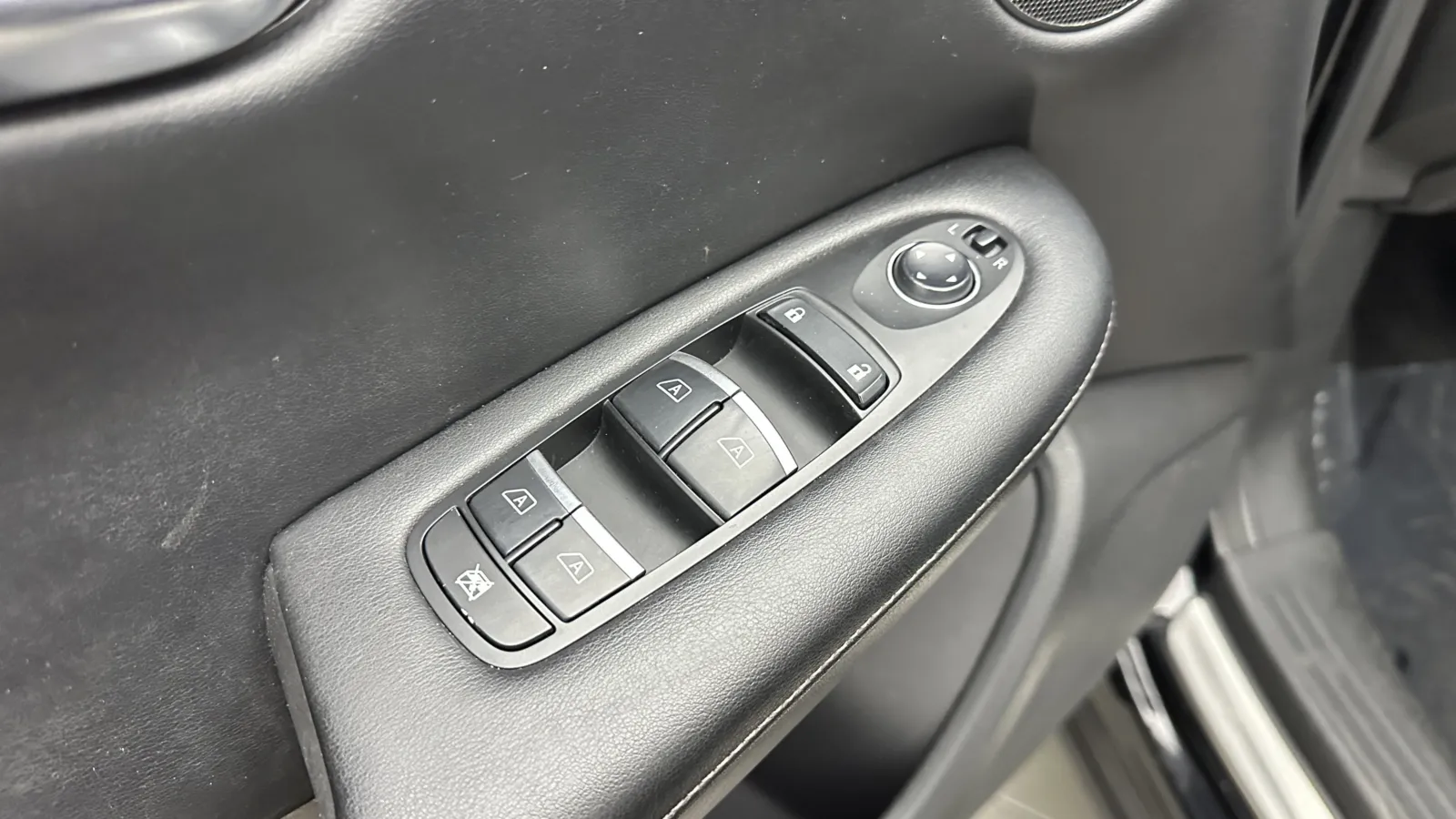 Infiniti QX50 photo 13