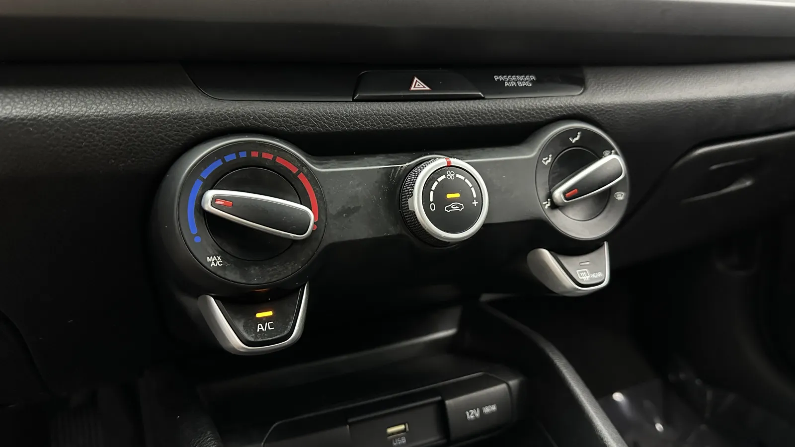 Kia Rio photo 14