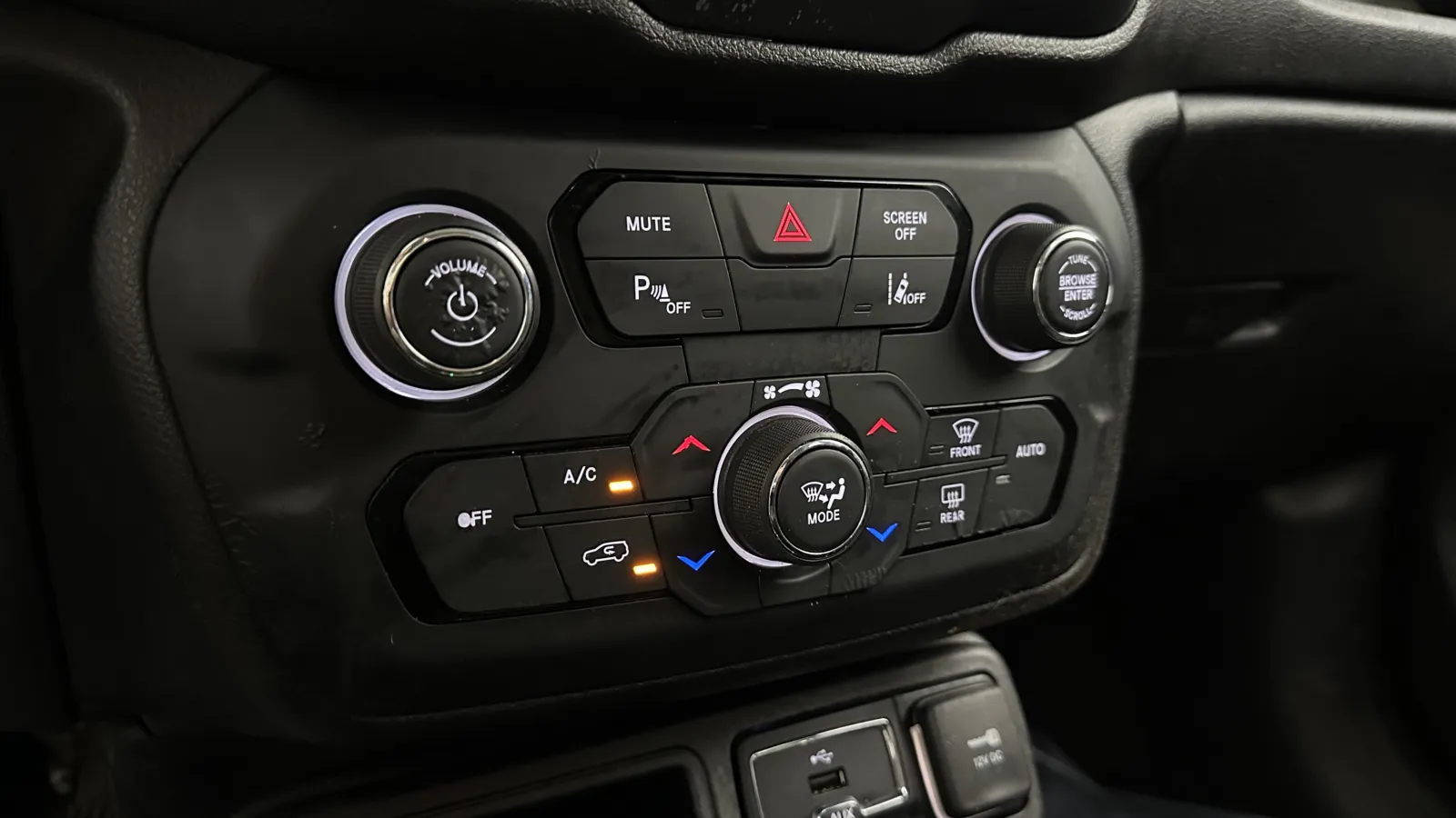 Jeep Renegade photo 15