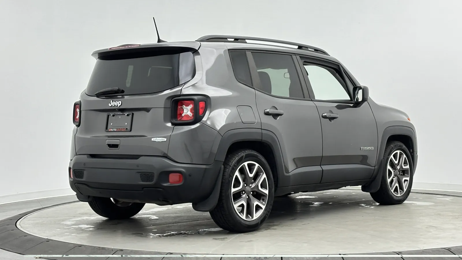 Jeep Renegade photo 6